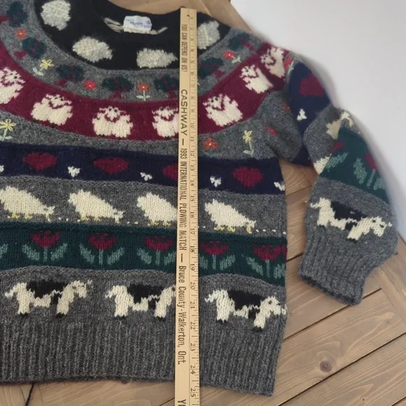 Vintage Deans of Scotland Shetland Wool Sweater Farm Animals Sheep Cows Hearts - Picture 9 of 9